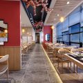 新中式風(fēng)格火鍋店過道裝修效果圖